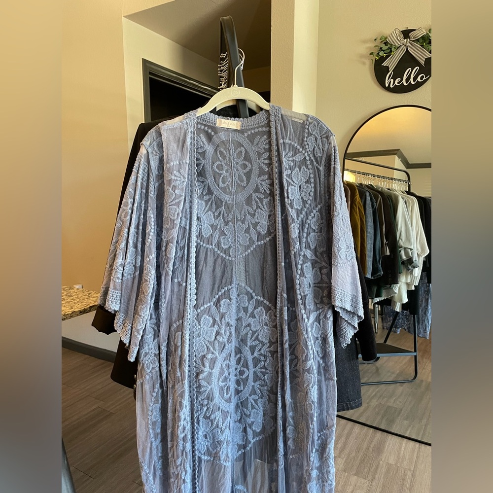 Altar’d State S/M Cute kimono cover up jacket